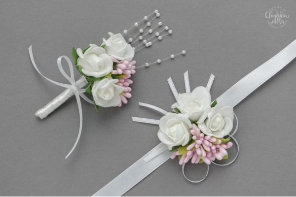 Бутоньерки Свидетелям "Розочки"