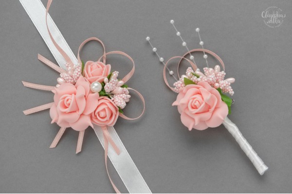 Бутоньерки Свидетелям "Зефир"